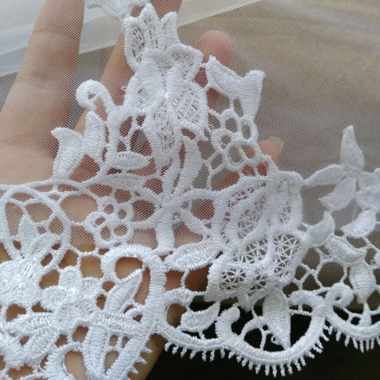 Two-Layer Lace Appliqué Bridal Veil with Comb – White or Ivory Wedding Veil