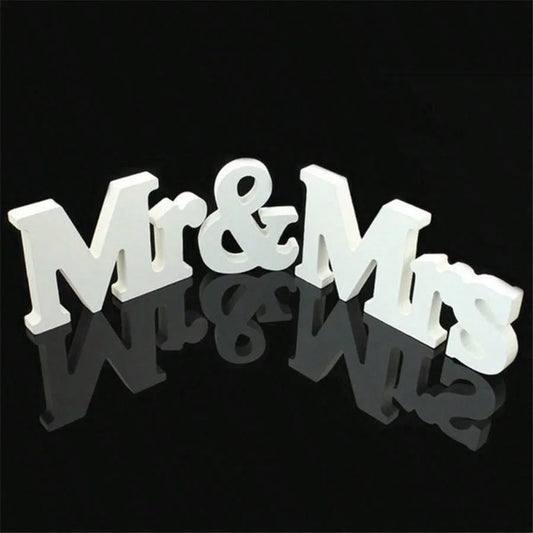 Wooden “Mr & Mrs” Table Decor Set – Just Married Wedding Desktop Ornaments (3-Piece)