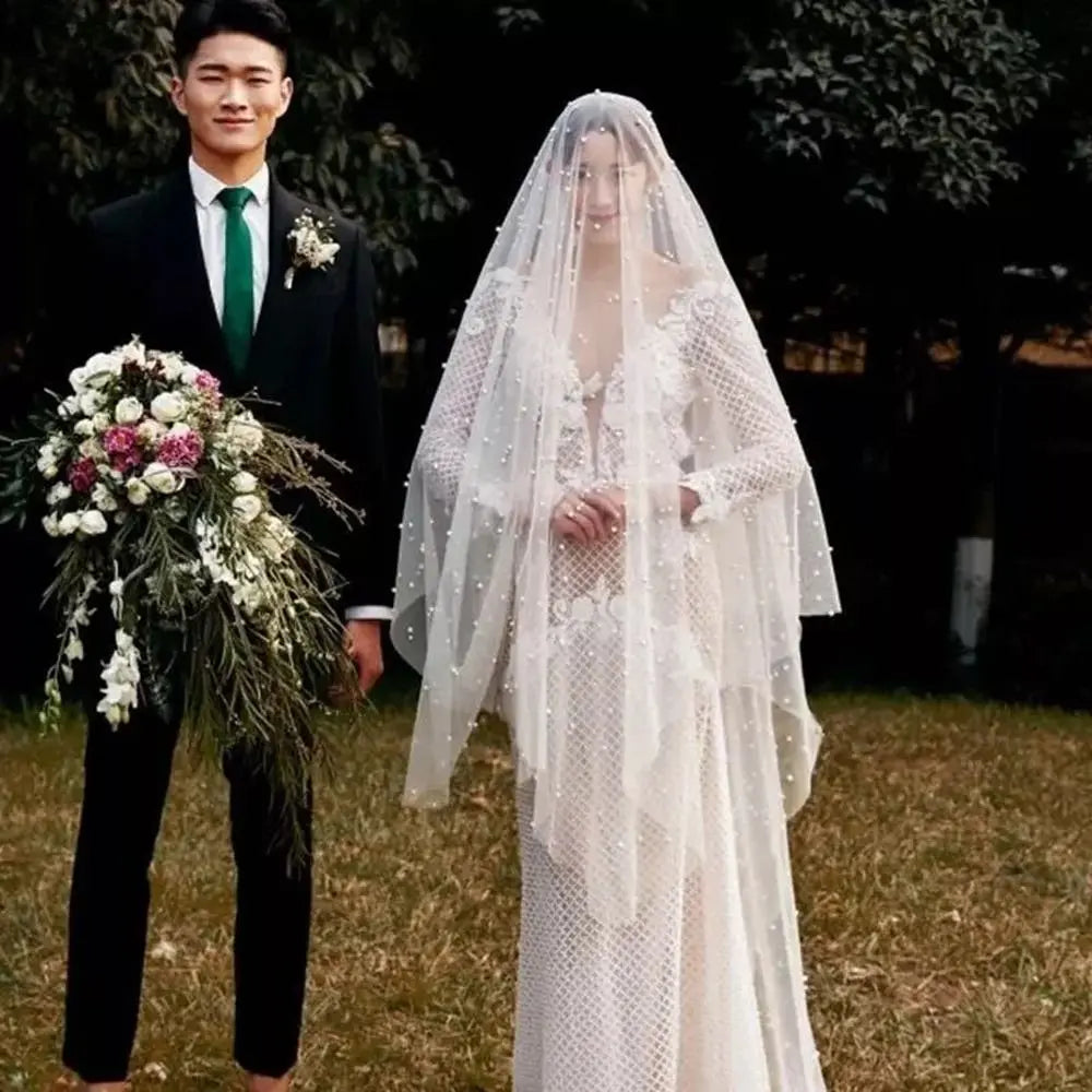 Face-Covered Long Bridal Veil